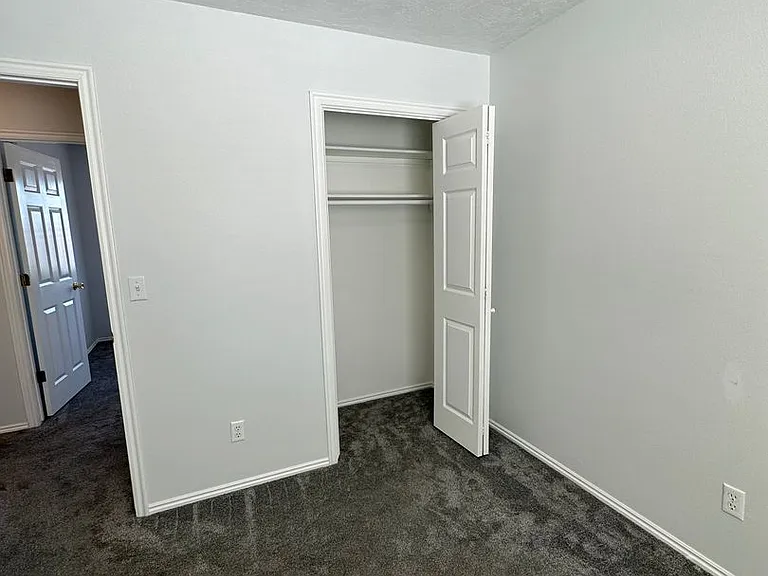 723 Laleene Dr — Photo 23