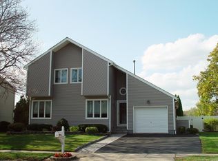 42 Longfield Dr, Hillsborough, NJ 08844
