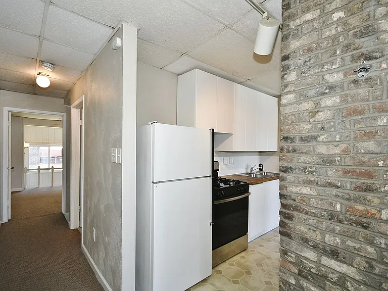 1606 Bingham St — Photo 12