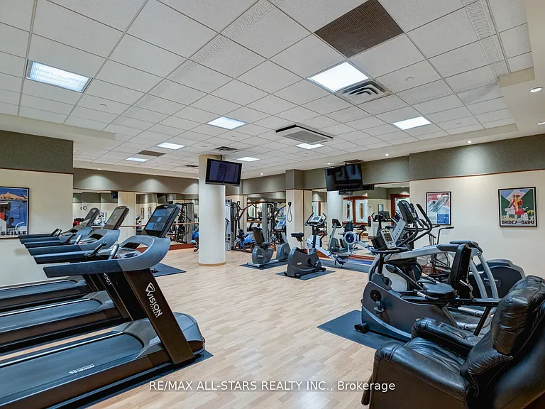 7071 Bayview Ave #211 — Photo 40