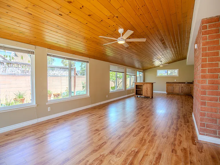 1409 S Adria St — Photo 29