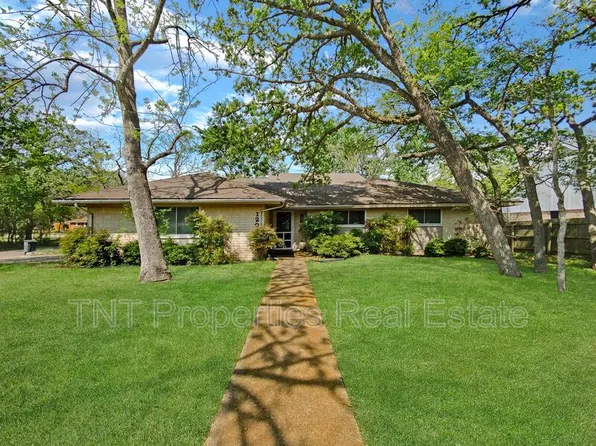 1201 Neal Pickett Dr, College Station, TX 77840