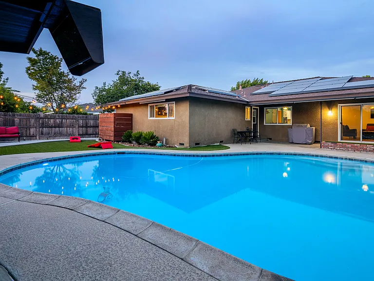 6519 N Mariposa St — Photo 6