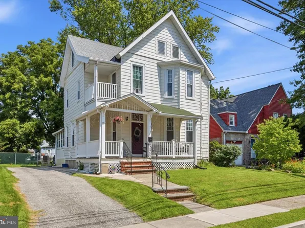 725 13th Ave, Prospect Park, PA 19076