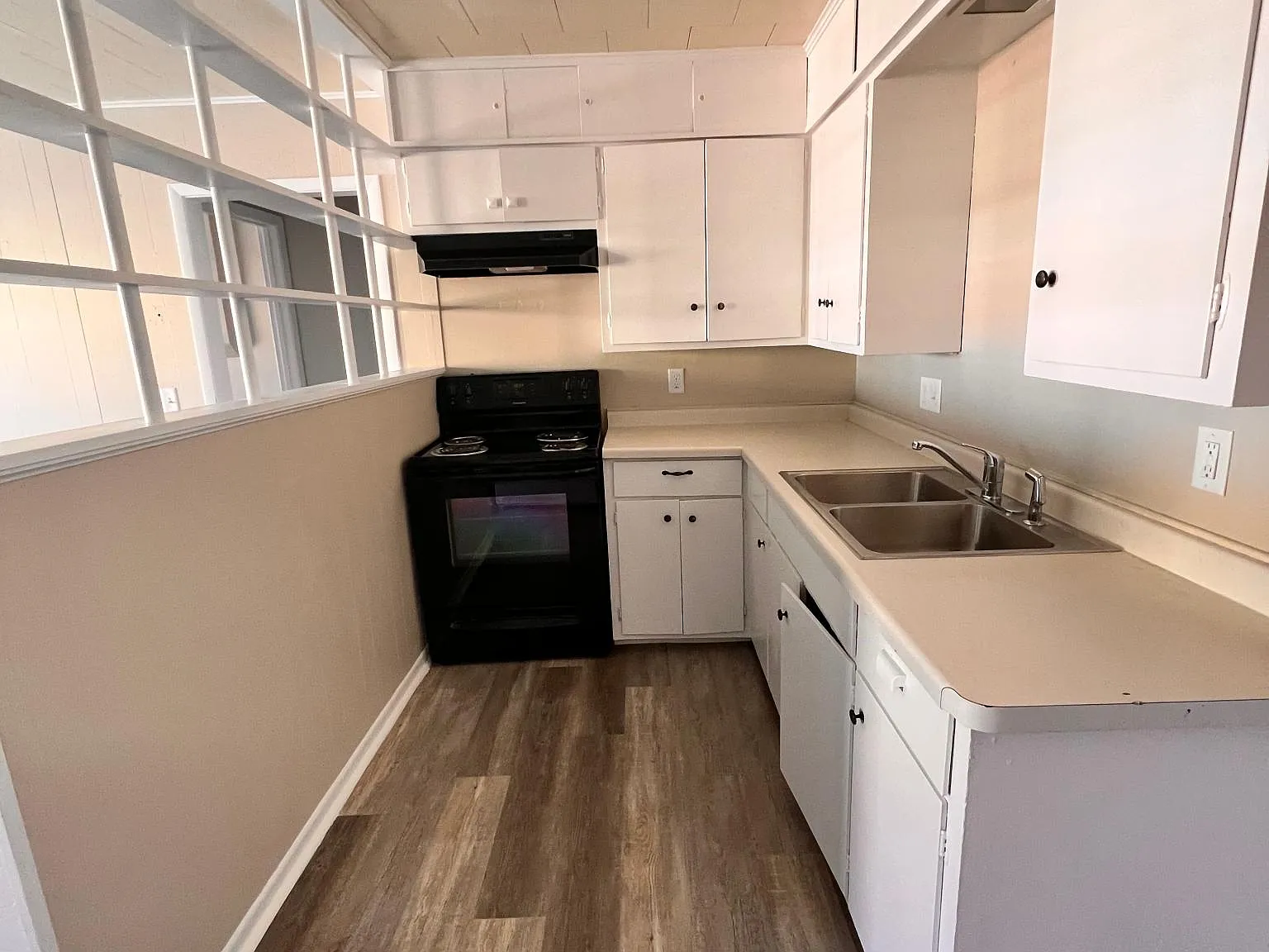 1 bed, $800 — Photo 1