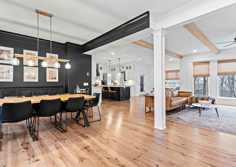 5712 Thousand Oaks Dr, Parkville, MO 64152 Zillow