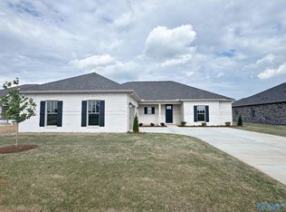 1065 Maplehurst St, Decatur, AL 35603