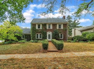 629 Robert Ave, Rockford, IL 61107