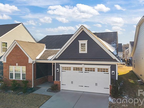 3rd image of 1032 Barnette Farm Ln