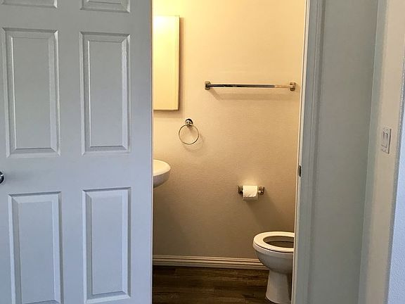 4th image of 267 E Villa St Unit 3