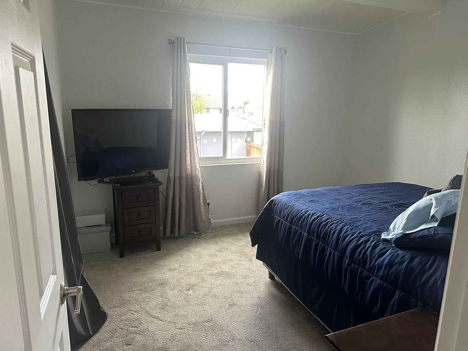 3 bed, 1216 sqft, $1,500 — Photo 2