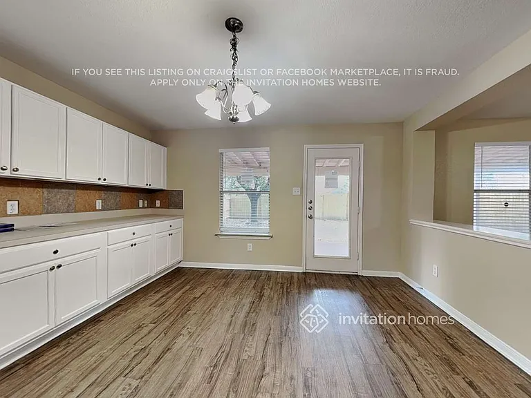 13742 Clarks Fork Dr — Photo 8