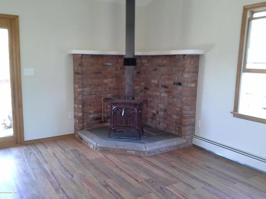 300 Tennessee Dr photo 1