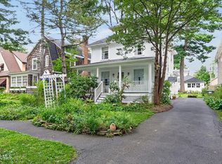 1362 Myron St, Niskayuna, NY 12309