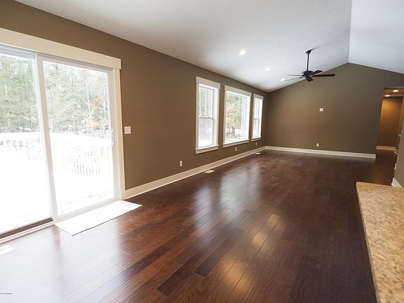4th image of 6419 Black Hawk Ln