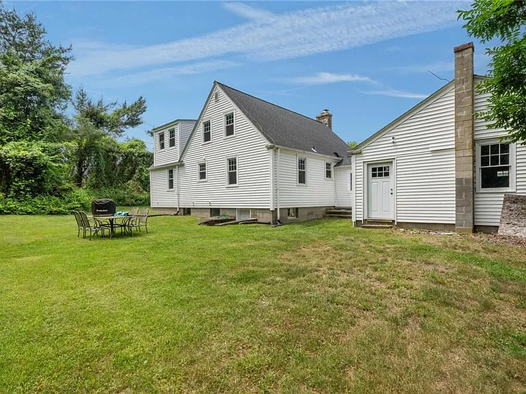 2340 S County Trl — Photo 35