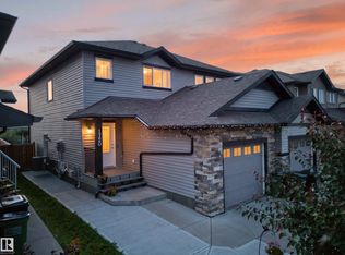 1720 27th St NW, Edmonton, AB T6T2G6