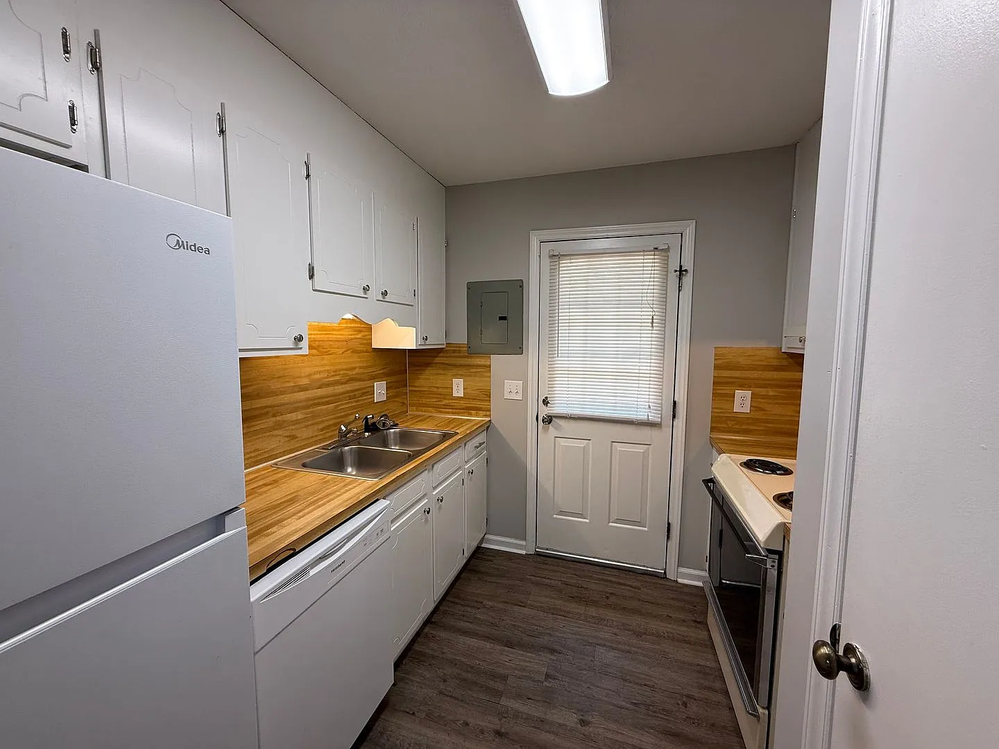 1-Bed, 1-Bath Home in a Great Location! — Photo 1