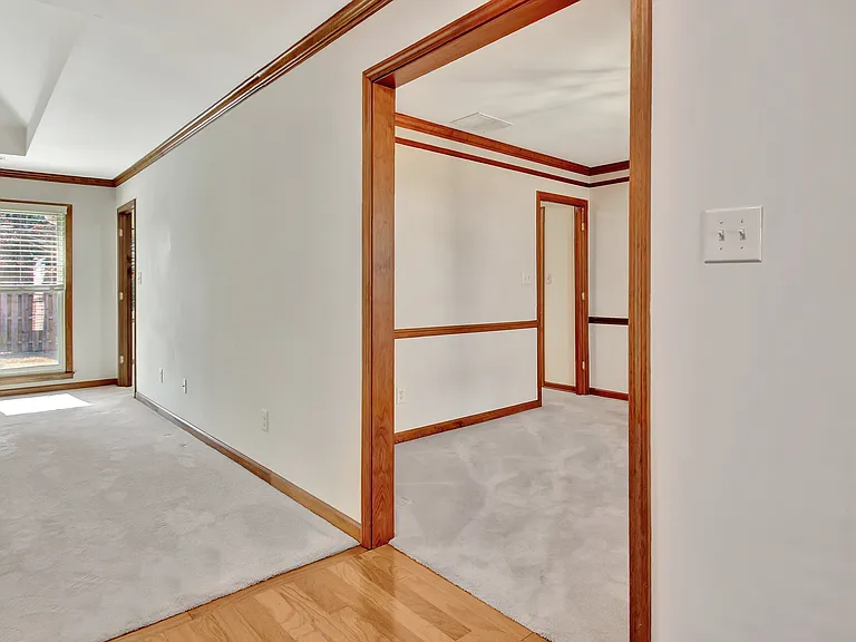 401 Tenterden Curv — Photo 10