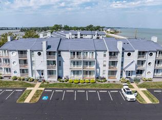172 Clinton Reef Dr, Port Clinton, OH 43452