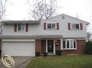 14605 Newburgh Rd, Livonia, MI 48154