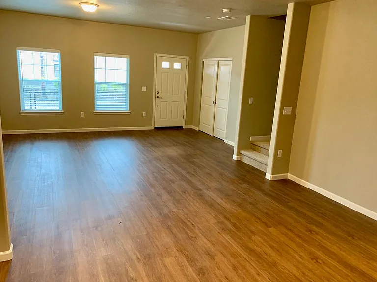 839 Water Ave NE — Photo 14