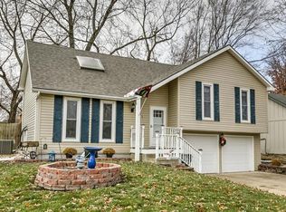1741 W Normandy Dr, Olathe, KS 66061