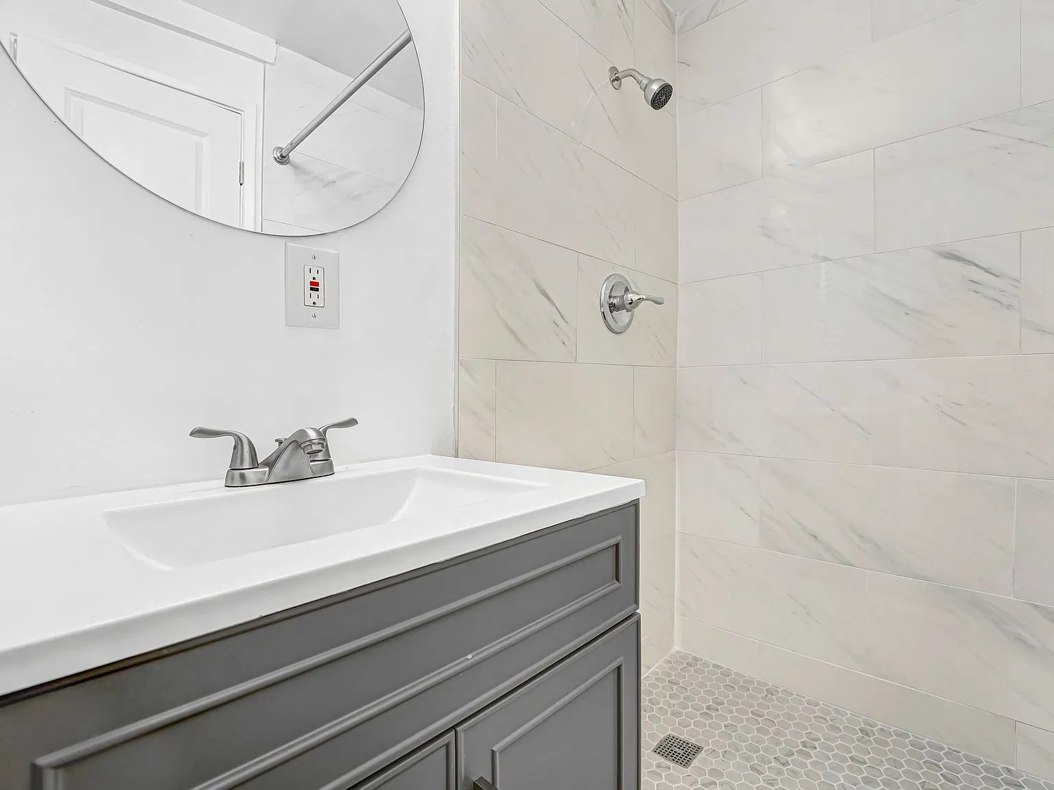 10900-10902 Santa Monica Blvd, prime Westwood! — Photo 2