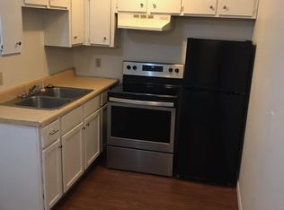 2420 N Water St APT G1, Decatur, IL 62526