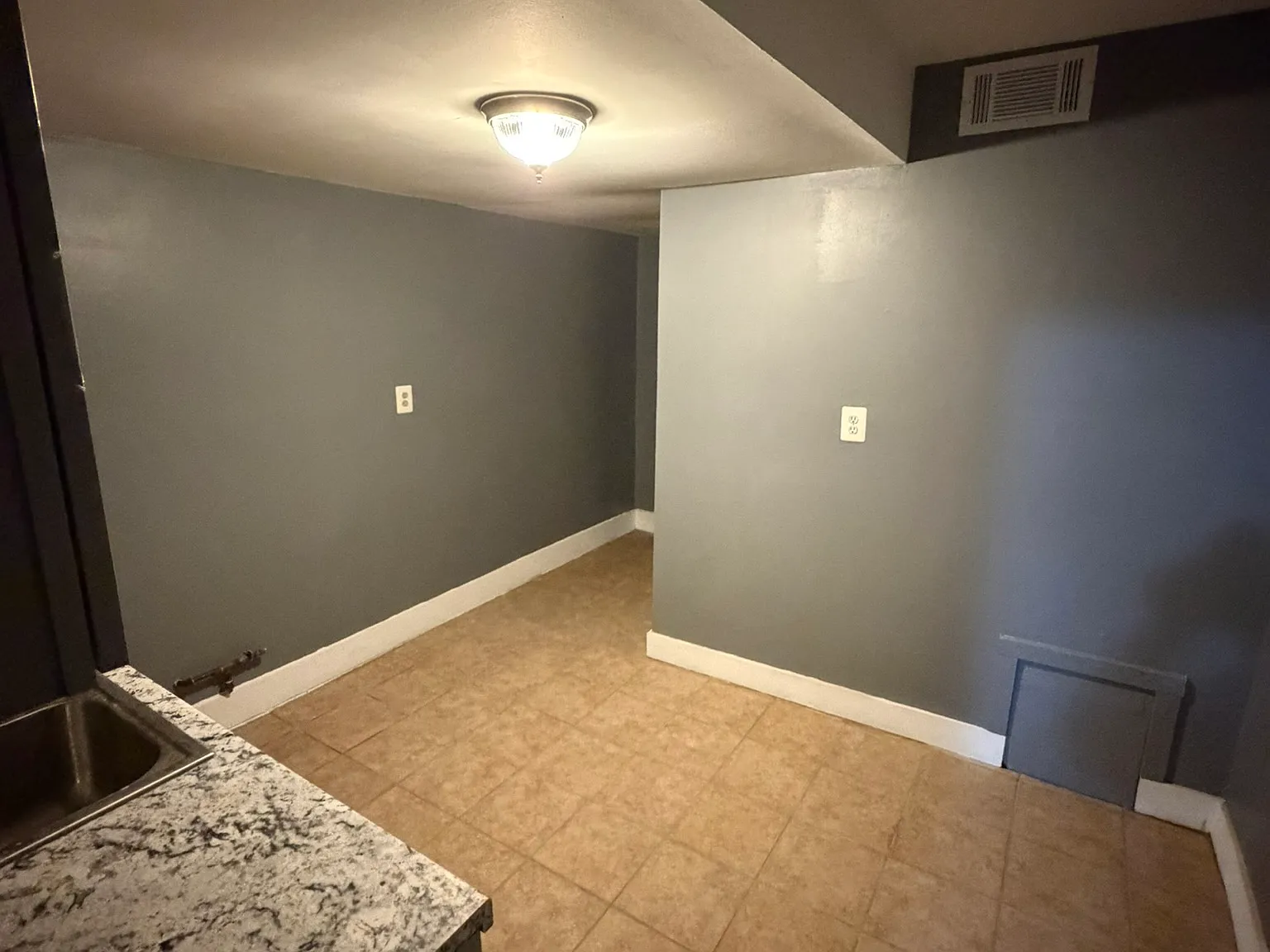 1 bed, $1,100 — Photo 3