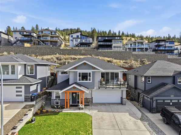 1580 Emerald Dr, Kamloops, BC V2E 0C4