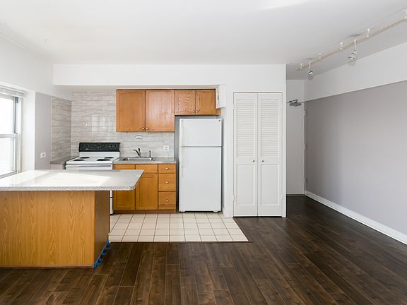 4th image of 4950 N Marine Dr APT 1504