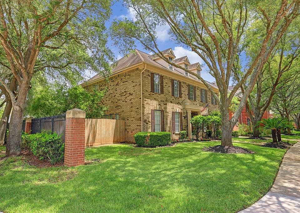 1st image of 88 Bradford Cir