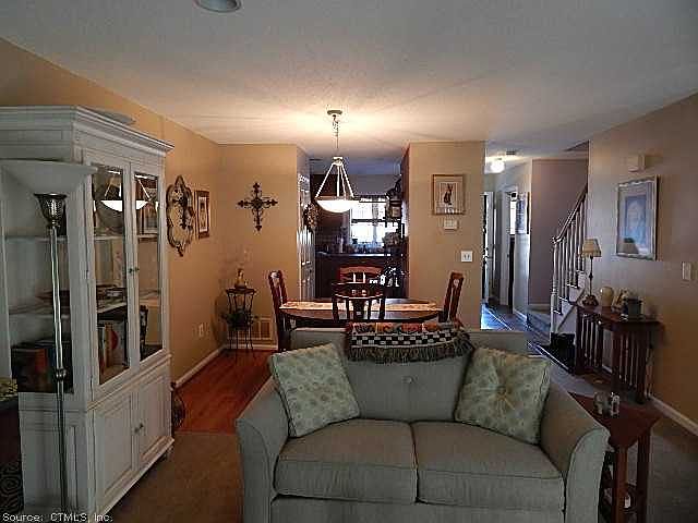 1st image of 68 Woodcock Ct