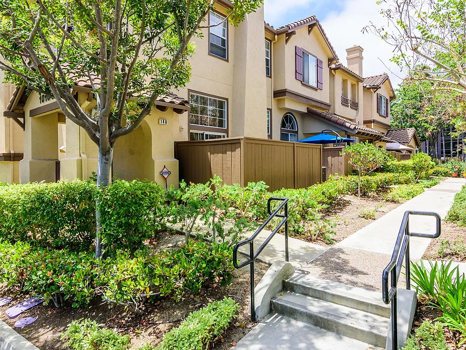 10246 Wateridge Cir #200