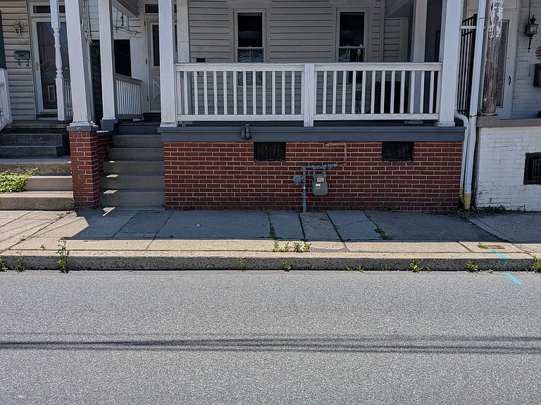81 Noble St #1 — Photo 1