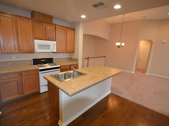 4th image of 3060 Sierra View Cir Unit 1