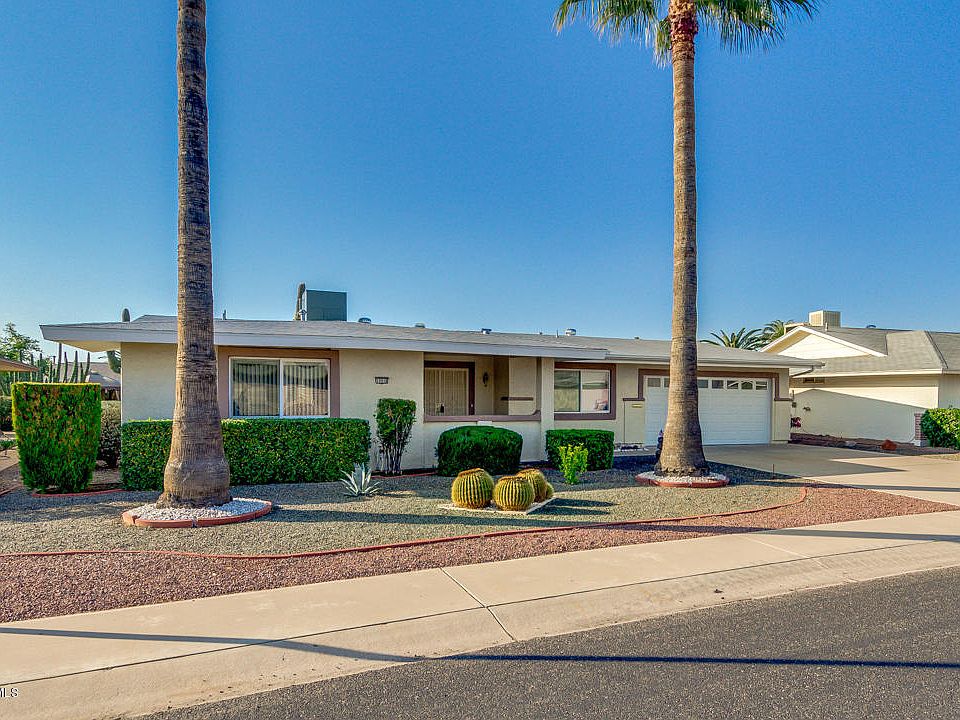 1st image of 10918 W Camelot Cir