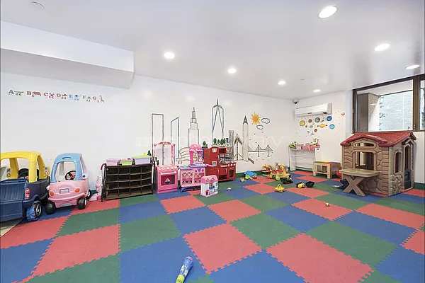 Rented by City Connections Realty | media 17