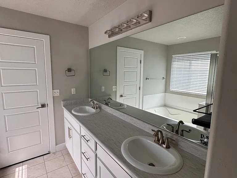 15146 S Cantle Dr — Photo 25