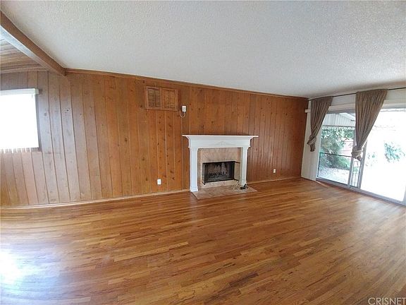 4th image of 5955 Wilbur Ave