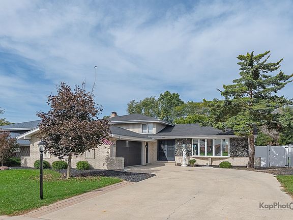 2nd image of 1227 Timber Pl