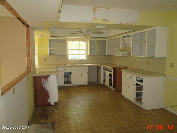 4th image of 1180 25th Ave