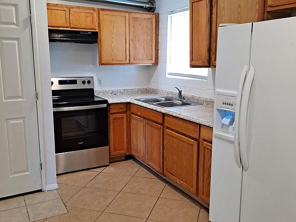 3rd image of 3708 Keltner Ave #15