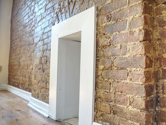 4th image of 752 Greene Ave #3