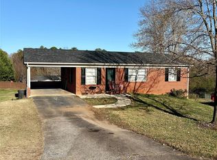 2107 La Mesa Ct, Lenoir, NC 28645