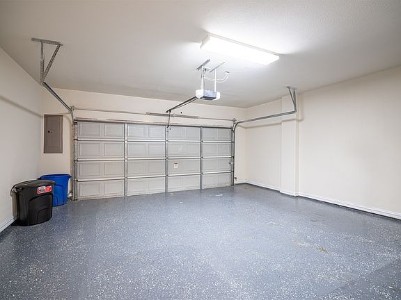 3rd image of 3600 Binkley Ave