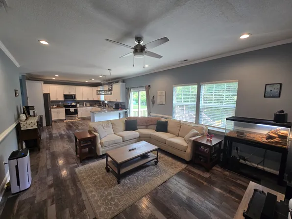 2716 Gilmerton Rd, Chesapeake, VA 23323
