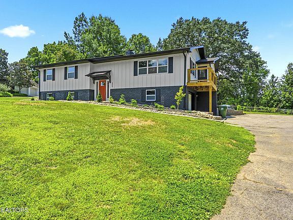 2nd image of 409 Belle Meade Dr