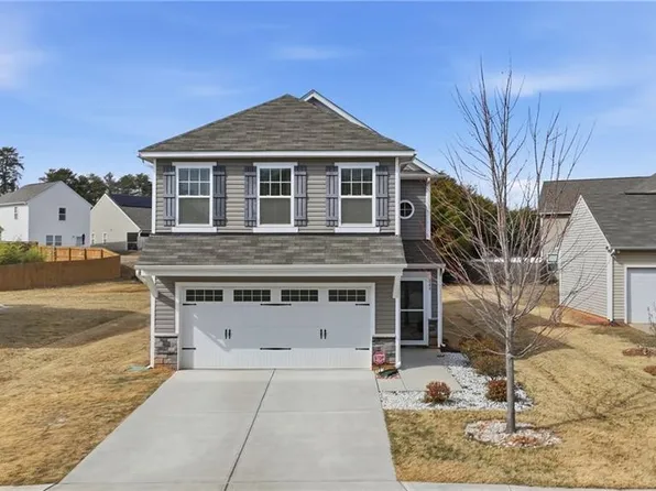 849 Bitting Hall Dr, Rural Hall, NC 27045